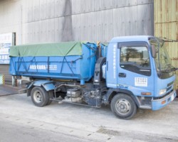 4トンアームロール車