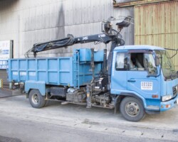 4トンクラム車