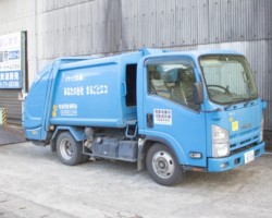 2トンパッカー車