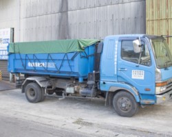 4トンアームロール車