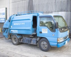 2トンパッカー車